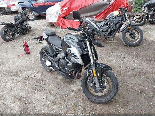 45049881 :رقم المزاد ، LCEPEVLB7P6000272 vin ، 2023 Cf Moto 650nk مزاد بيع