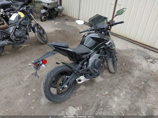 45049881 :رقم المزاد ، LCEPEVLB7P6000272 vin ، 2023 Cf Moto 650nk مزاد بيع