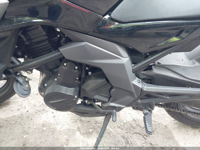 45049881 :رقم المزاد ، LCEPEVLB7P6000272 vin ، 2023 Cf Moto 650nk مزاد بيع