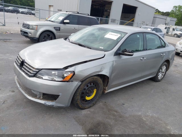 Продажа на аукционе авто 2013 Volkswagen Passat S, vin: 1VWAH7A33DC059897, номер лота: 45049909