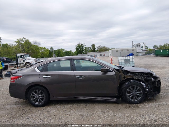 2015 Nissan Altima 2.5 S მანქანა იყიდება აუქციონზე, vin: 1N4AL3AP0FC495886, აუქციონის ნომერი: 45049935