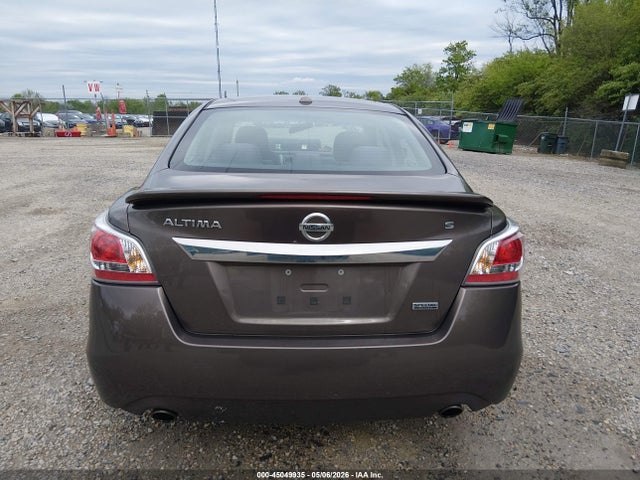 2015 Nissan Altima 2.5 S მანქანა იყიდება აუქციონზე, vin: 1N4AL3AP0FC495886, აუქციონის ნომერი: 45049935