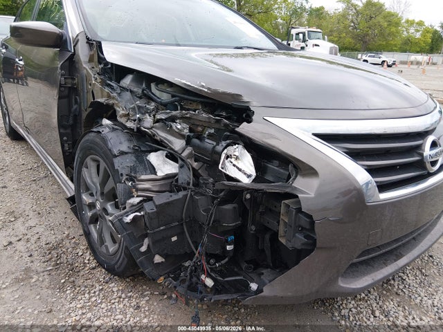 2015 Nissan Altima 2.5 S მანქანა იყიდება აუქციონზე, vin: 1N4AL3AP0FC495886, აუქციონის ნომერი: 45049935