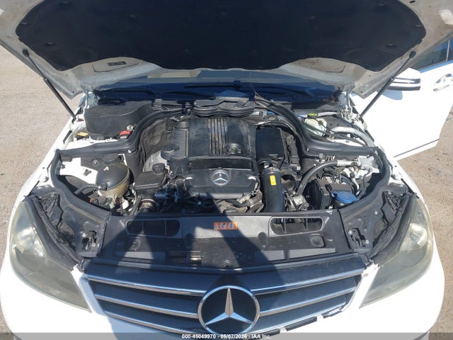 45049970 :رقم المزاد ، WDDGF4HB9DR261970 vin ، 2013 Mercedes-benz C 250 Luxury/sport مزاد بيع