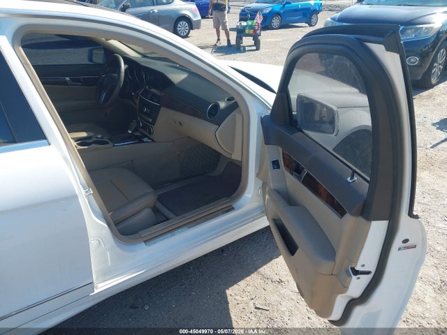 45049970 :رقم المزاد ، WDDGF4HB9DR261970 vin ، 2013 Mercedes-benz C 250 Luxury/sport مزاد بيع