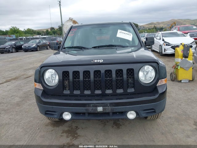 45049993 :رقم المزاد ، 1C4NJRFB5HD174103 vin ، 2017 Jeep Patriot Latitude 4x4 مزاد بيع