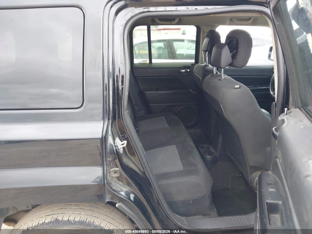 45049993 :رقم المزاد ، 1C4NJRFB5HD174103 vin ، 2017 Jeep Patriot Latitude 4x4 مزاد بيع