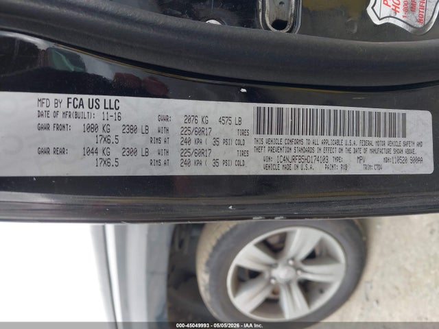 45049993 :رقم المزاد ، 1C4NJRFB5HD174103 vin ، 2017 Jeep Patriot Latitude 4x4 مزاد بيع
