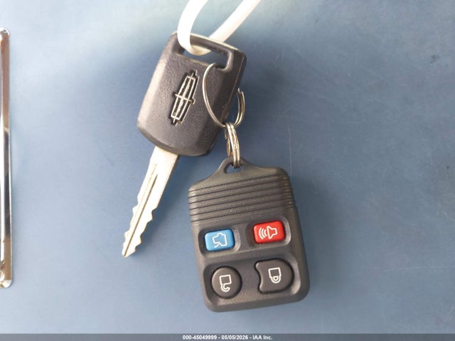 45049999 :رقم المزاد ، 1LNHM86S45Y612057 vin ، 2005 Lincoln Ls V6 مزاد بيع