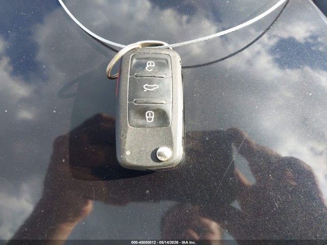 45050012 :رقم المزاد ، WVGBV7AX8BW506377 vin ، 2011 Volkswagen Tiguan S مزاد بيع