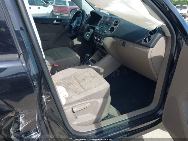 45050012 :رقم المزاد ، WVGBV7AX8BW506377 vin ، 2011 Volkswagen Tiguan S مزاد بيع