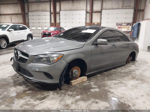 45050027 :رقم المزاد ، WDDSJ4GB0JN523176 vin ، 2018 Mercedes-benz Cla 250 4matic مزاد بيع