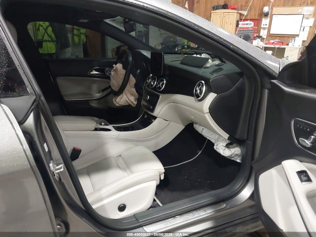 45050027 :رقم المزاد ، WDDSJ4GB0JN523176 vin ، 2018 Mercedes-benz Cla 250 4matic مزاد بيع