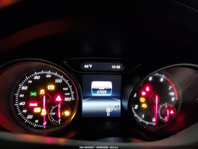 45050027 :رقم المزاد ، WDDSJ4GB0JN523176 vin ، 2018 Mercedes-benz Cla 250 4matic مزاد بيع