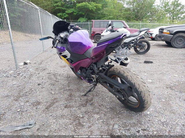 Kawasaki EX400 2023 JKAEXKG11PDAL0202 Image 3