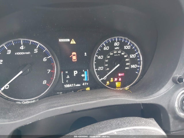45050068 :رقم المزاد ، JA4AZ3A35FZ003981 vin ، 2015 Mitsubishi Outlander Se مزاد بيع