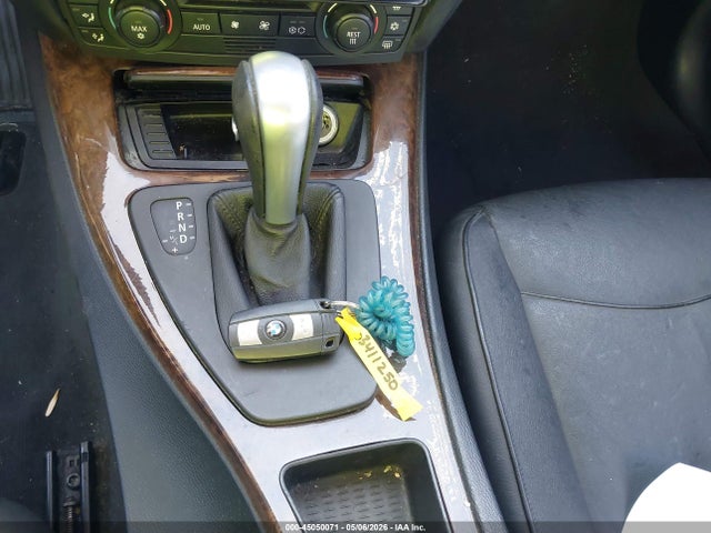 Продажа на аукционе авто 2006 Bmw 330i, vin: WBAVB33526KR81838, номер лота: 45050071