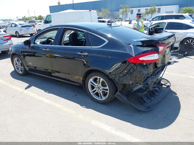 45050082 :رقم المزاد ، 3FA6P0SU4GR241680 vin ، 2016 Ford Fusion Energi Titanium مزاد بيع
