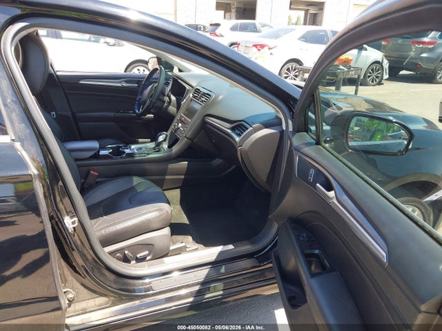 45050082 :رقم المزاد ، 3FA6P0SU4GR241680 vin ، 2016 Ford Fusion Energi Titanium مزاد بيع