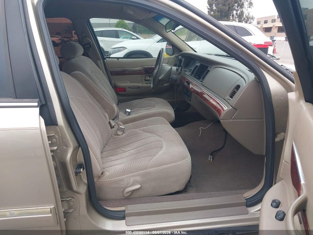 45050114 :رقم المزاد ، 2MEFM74W3YX737498 vin ، 2000 Mercury Grand Marquis Gs مزاد بيع
