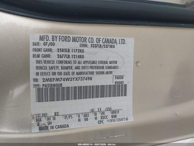 45050114 :رقم المزاد ، 2MEFM74W3YX737498 vin ، 2000 Mercury Grand Marquis Gs مزاد بيع
