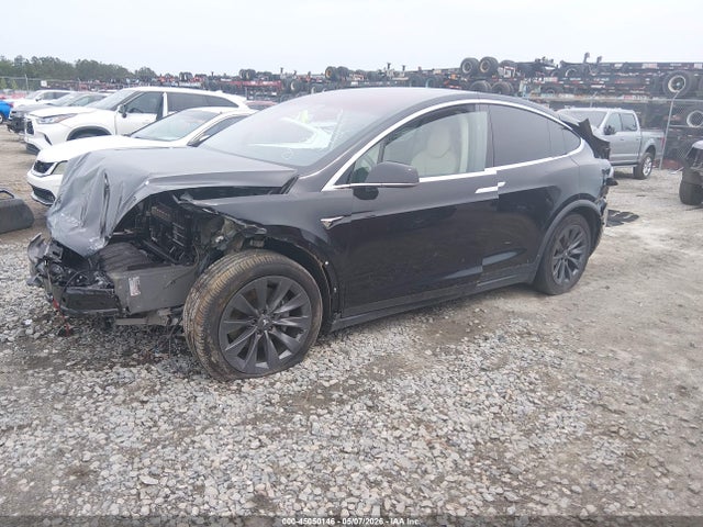 Tesla Model X 100d/75d/90d 2017 5YJXCAE22HF079156 Image 2