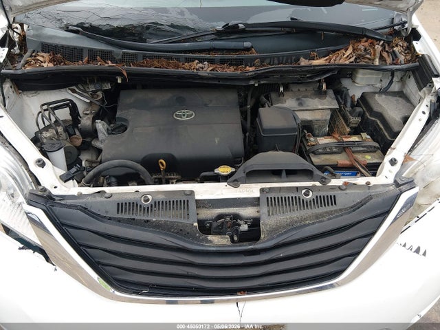 45050172 :رقم المزاد ، 5TDKK3DC7CS194102 vin ، 2012 Toyota Sienna Le V6 8 Passenger مزاد بيع