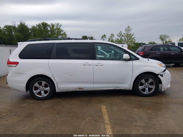 45050172 :رقم المزاد ، 5TDKK3DC7CS194102 vin ، 2012 Toyota Sienna Le V6 8 Passenger مزاد بيع