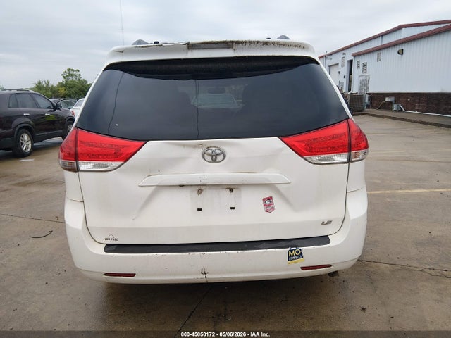 45050172 :رقم المزاد ، 5TDKK3DC7CS194102 vin ، 2012 Toyota Sienna Le V6 8 Passenger مزاد بيع