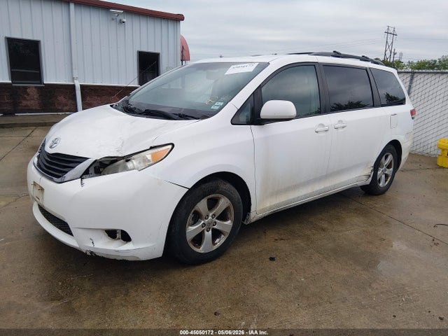 45050172 :رقم المزاد ، 5TDKK3DC7CS194102 vin ، 2012 Toyota Sienna Le V6 8 Passenger مزاد بيع