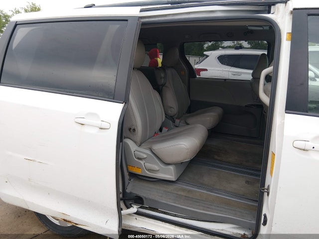 45050172 :رقم المزاد ، 5TDKK3DC7CS194102 vin ، 2012 Toyota Sienna Le V6 8 Passenger مزاد بيع