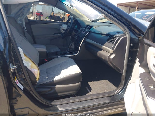 2015 Toyota Camry Se მანქანა იყიდება აუქციონზე, vin: 4T1BF1FK1FU933523, აუქციონის ნომერი: 45050185