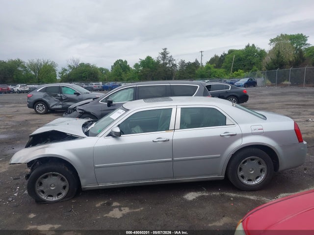 2006 Chrysler 300 Touring მანქანა იყიდება აუქციონზე, vin: 2C3KA53G76H306116, აუქციონის ნომერი: 45050201