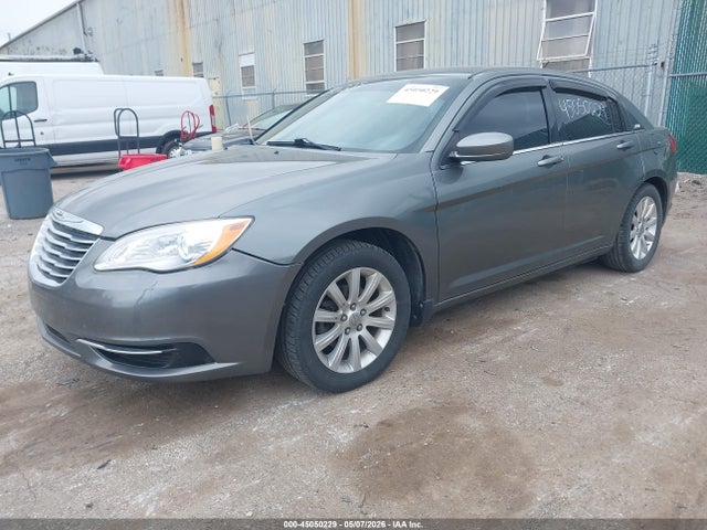 45050229 :رقم المزاد ، 1C3CCBBB5DN601884 vin ، 2013 Chrysler 200 Touring مزاد بيع