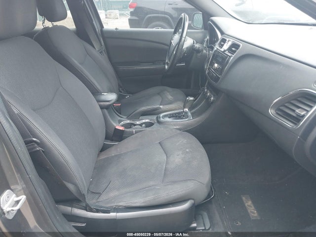 45050229 :رقم المزاد ، 1C3CCBBB5DN601884 vin ، 2013 Chrysler 200 Touring مزاد بيع