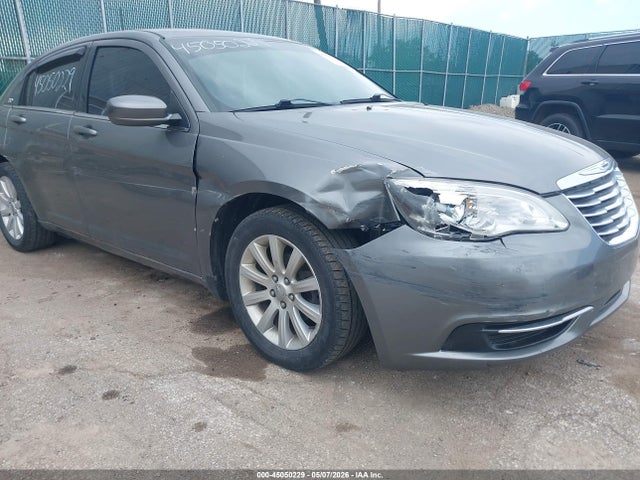 45050229 :رقم المزاد ، 1C3CCBBB5DN601884 vin ، 2013 Chrysler 200 Touring مزاد بيع