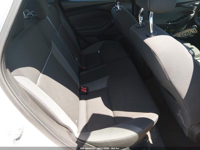 45050253 :رقم المزاد ، 1FAHP3F2XCL115089 vin ، 2012 Ford Focus Se مزاد بيع