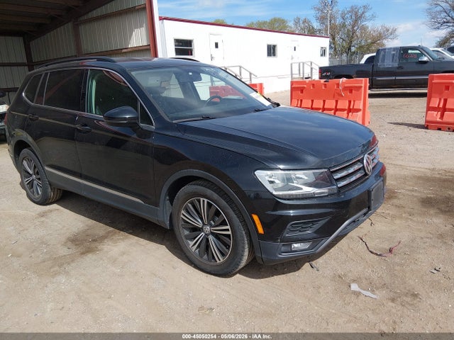 45050254 :رقم المزاد ، 3VV2B7AX5JM037066 vin ، 2018 Volkswagen Tiguan 2.0t Se/2.0t Sel مزاد بيع