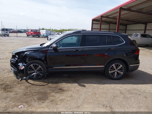 3VV2B7AX5JM037066 Volkswagen Tiguan 2.0t Se/2.0t Sel