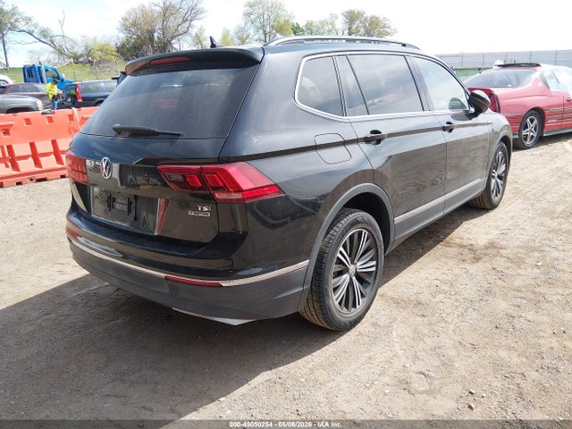 3VV2B7AX5JM037066 Volkswagen Tiguan 2.0t Se/2.0t Sel