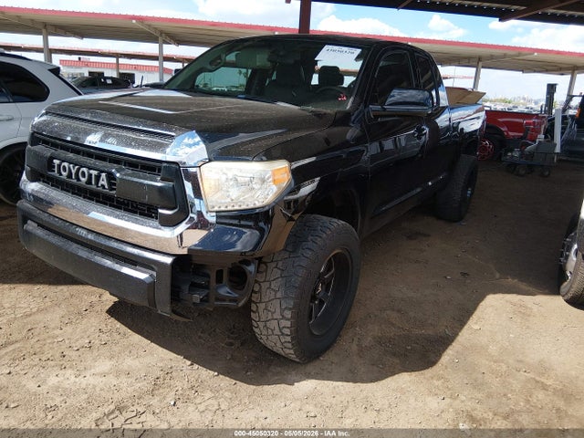 45050320 :رقم المزاد ، 5TFUW5F15FX429843 vin ، 2015 Toyota Tundra Sr 5.7l V8 مزاد بيع
