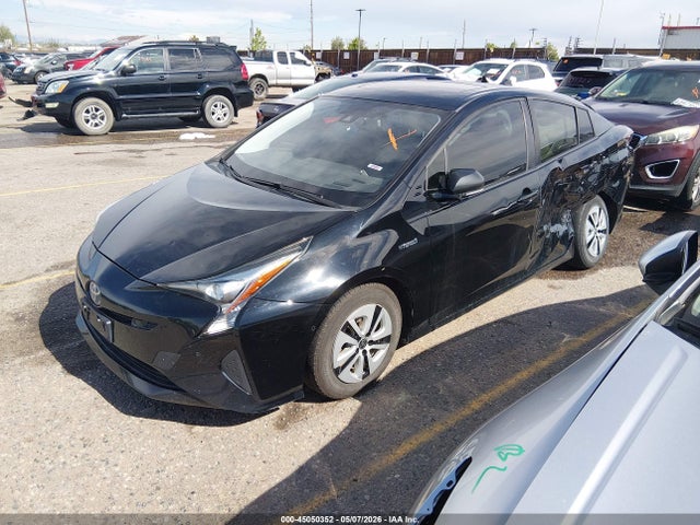 Toyota Prius Four 2017 JTDKARFUXH3043825 Image 2