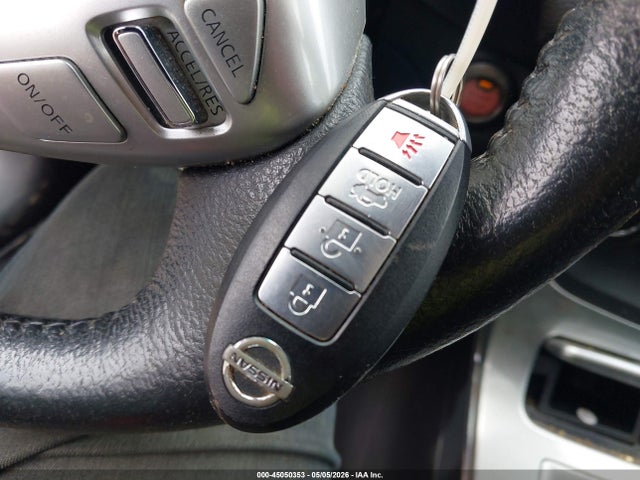 2015 Nissan Sentra Sr მანქანა იყიდება აუქციონზე, vin: 3N1AB7AP9FY220337, აუქციონის ნომერი: 45050353