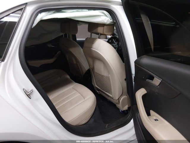 45050420 :رقم المزاد ، WAUKMAF41HN058952 vin ، 2017 Audi A4 2.0t Season Of Audi Ultra Premium مزاد بيع