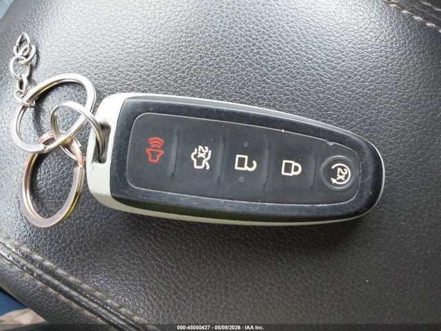 45050427 :رقم المزاد ، 1FMCU0J94FUC35268 vin ، 2015 Ford Escape Titanium مزاد بيع