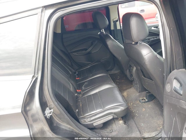45050427 :رقم المزاد ، 1FMCU0J94FUC35268 vin ، 2015 Ford Escape Titanium مزاد بيع