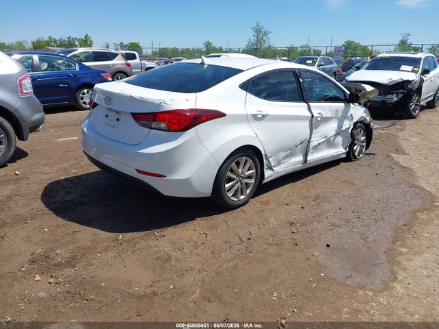 45050451 :رقم المزاد ، 5NPDH4AE0FH578381 vin ، 2015 Hyundai Elantra Se مزاد بيع