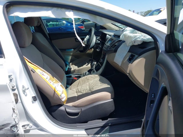 45050451 :رقم المزاد ، 5NPDH4AE0FH578381 vin ، 2015 Hyundai Elantra Se مزاد بيع