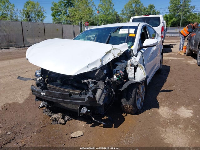45050451 :رقم المزاد ، 5NPDH4AE0FH578381 vin ، 2015 Hyundai Elantra Se مزاد بيع