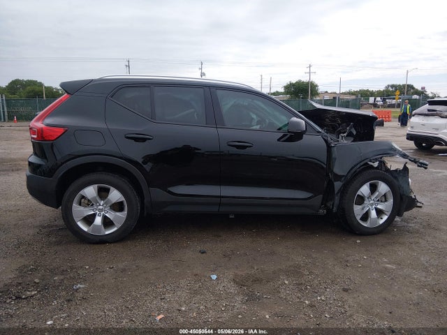 YV4AC2HK3N2772109 Volvo Xc40 T4 Momentum